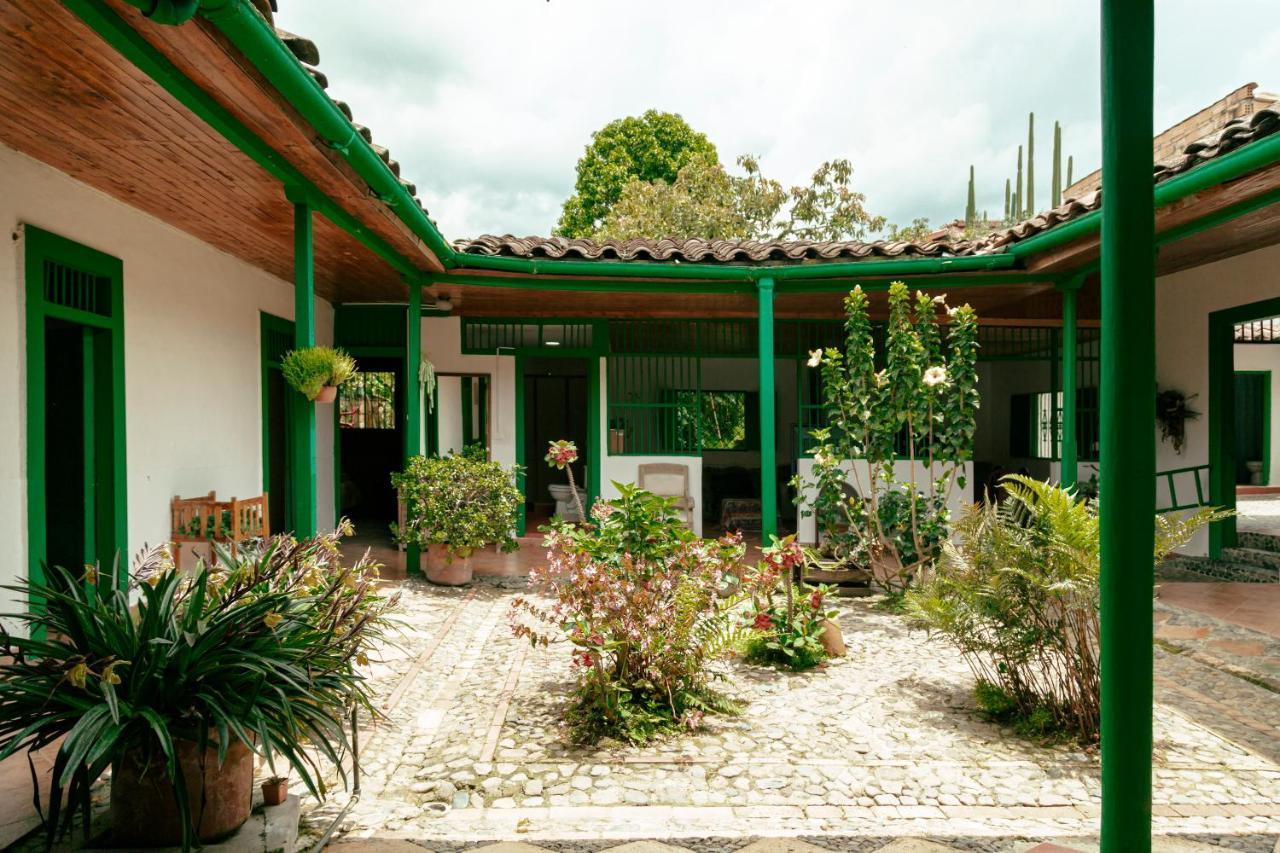 Luzart Hotel Jardin Bagian luar foto